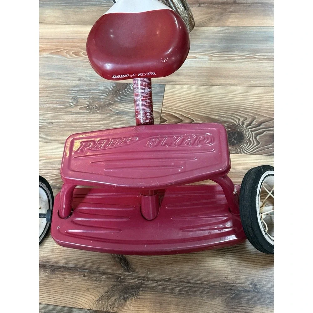Used Red Radio Flyer Tricycle Model 227 12 A9 Retro Red